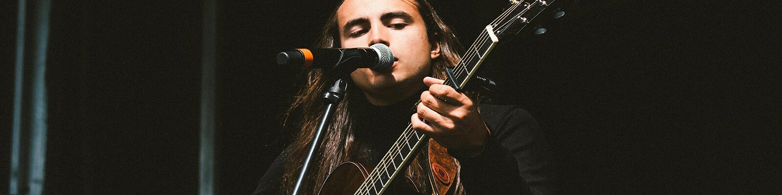 Nicolas Gémus_image du chanteur_bandeau